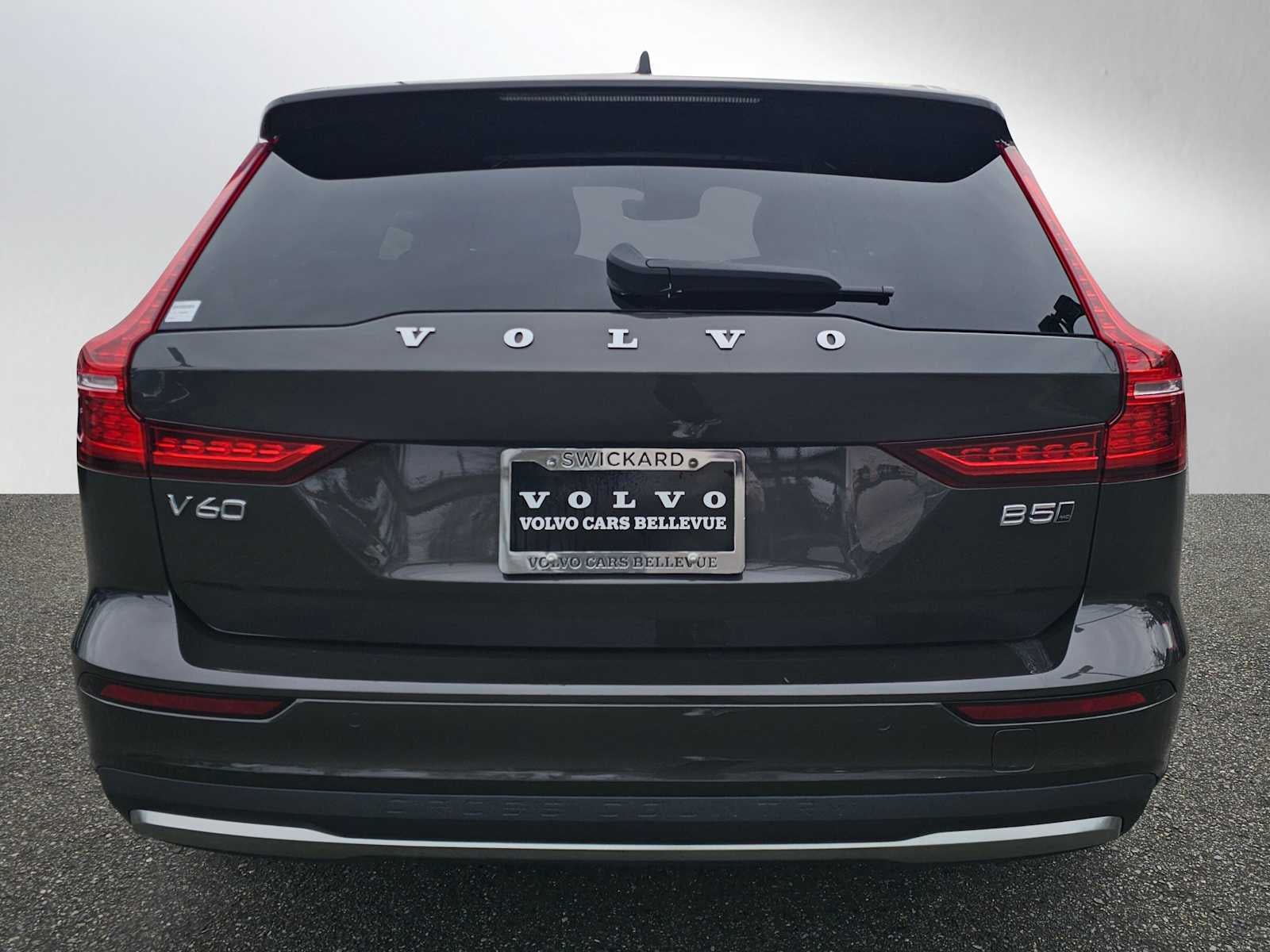 2025 Volvo V60 Cross Country Plus