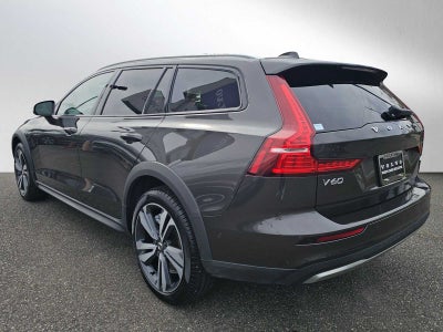 2025 Volvo V60 Cross Country Plus