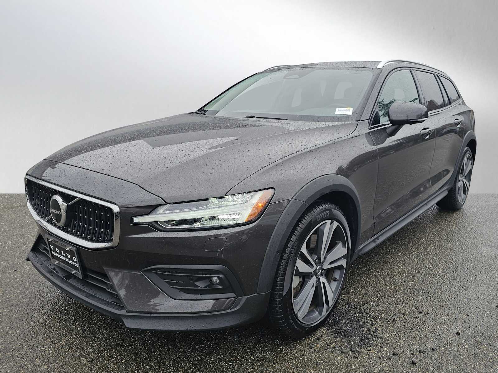 2025 Volvo V60 Cross Country Plus