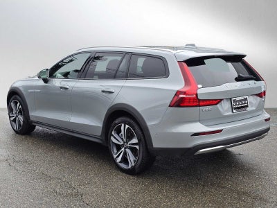 2025 Volvo V60 Cross Country Plus