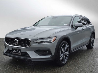 2025 Volvo V60 Cross Country Plus