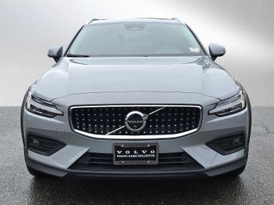 2025 Volvo V60 Cross Country Plus