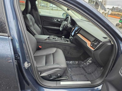 2025 Volvo V60 Cross Country Plus