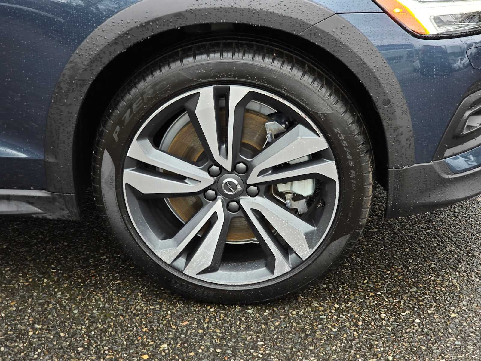 2025 Volvo V60 Cross Country Plus