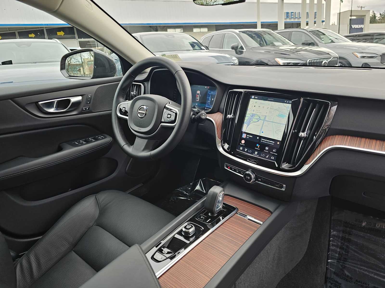 2025 Volvo V60 Cross Country Plus