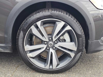 2025 Volvo V60 Cross Country Plus