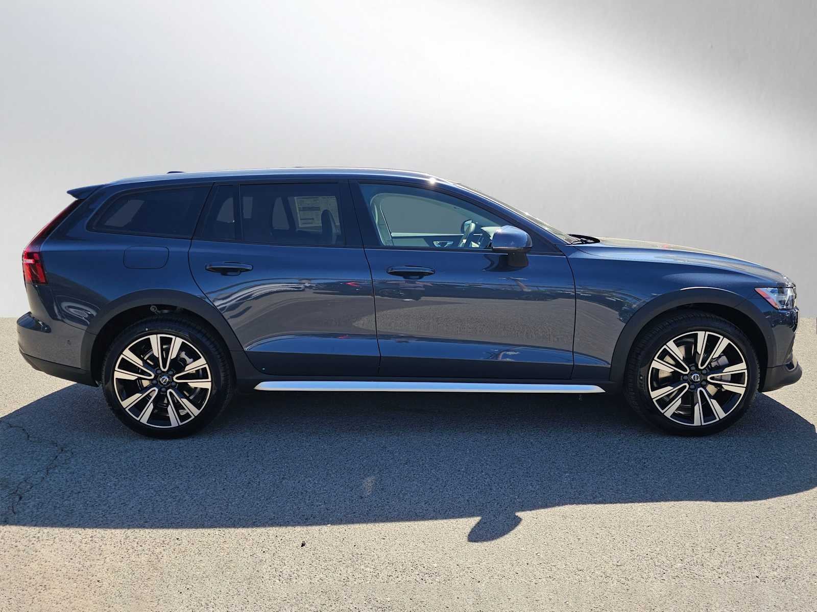 2026 Volvo V60 Cross Country Ultra