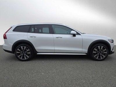 2026 Volvo V60 Cross Country Ultra