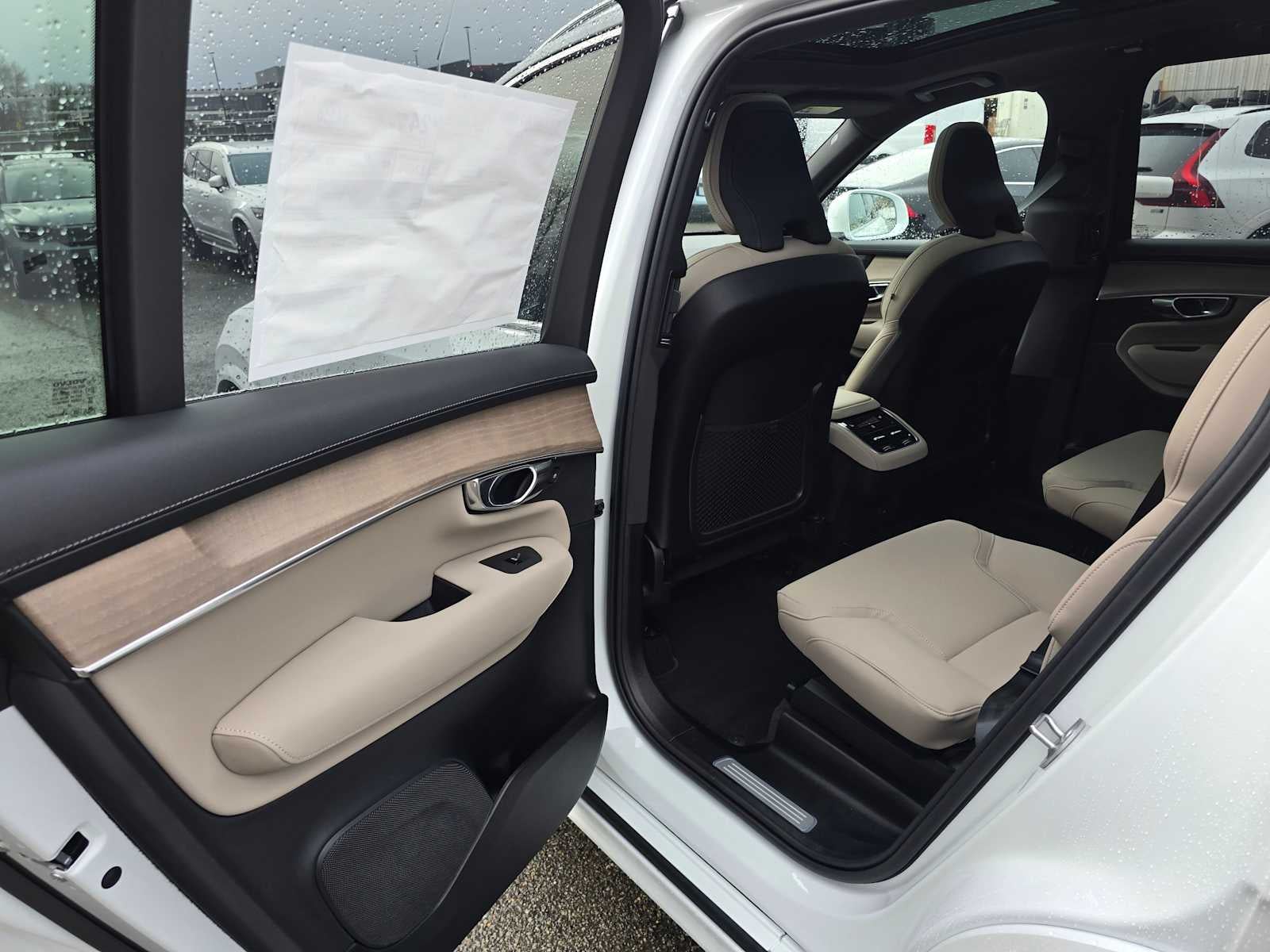 2026 Volvo XC90 Plus