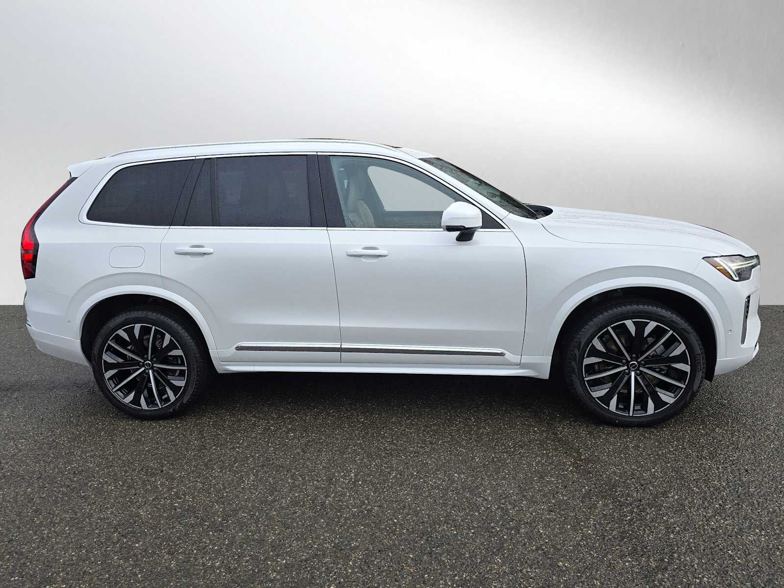 2026 Volvo XC90 Plus