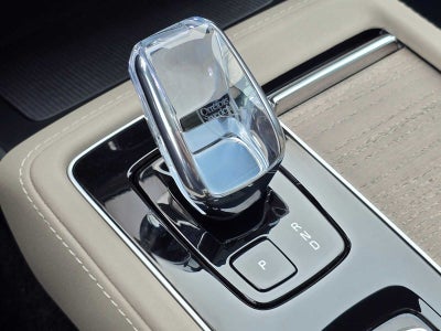 2026 Volvo XC90 Plus