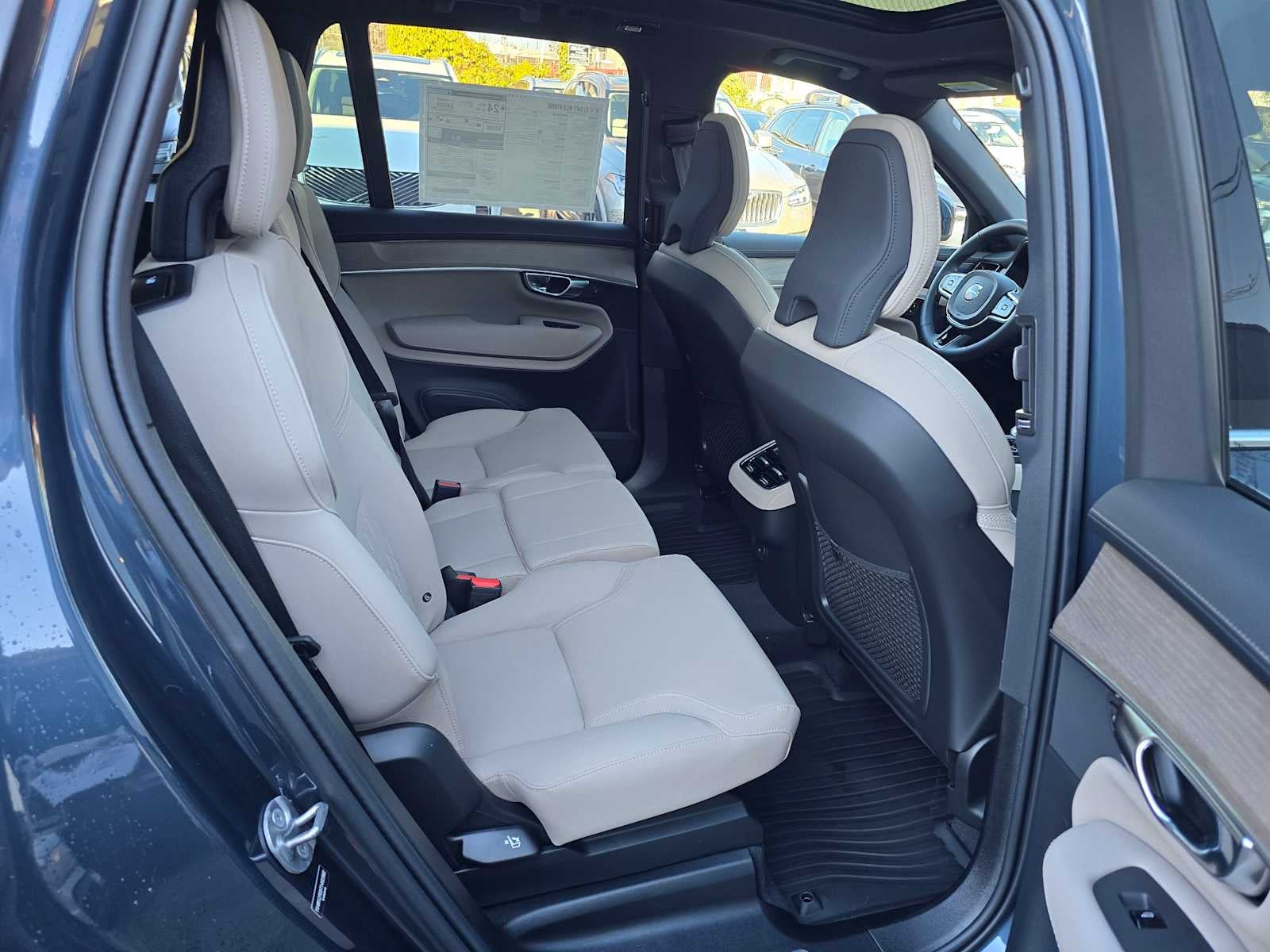 2026 Volvo XC90 Plus