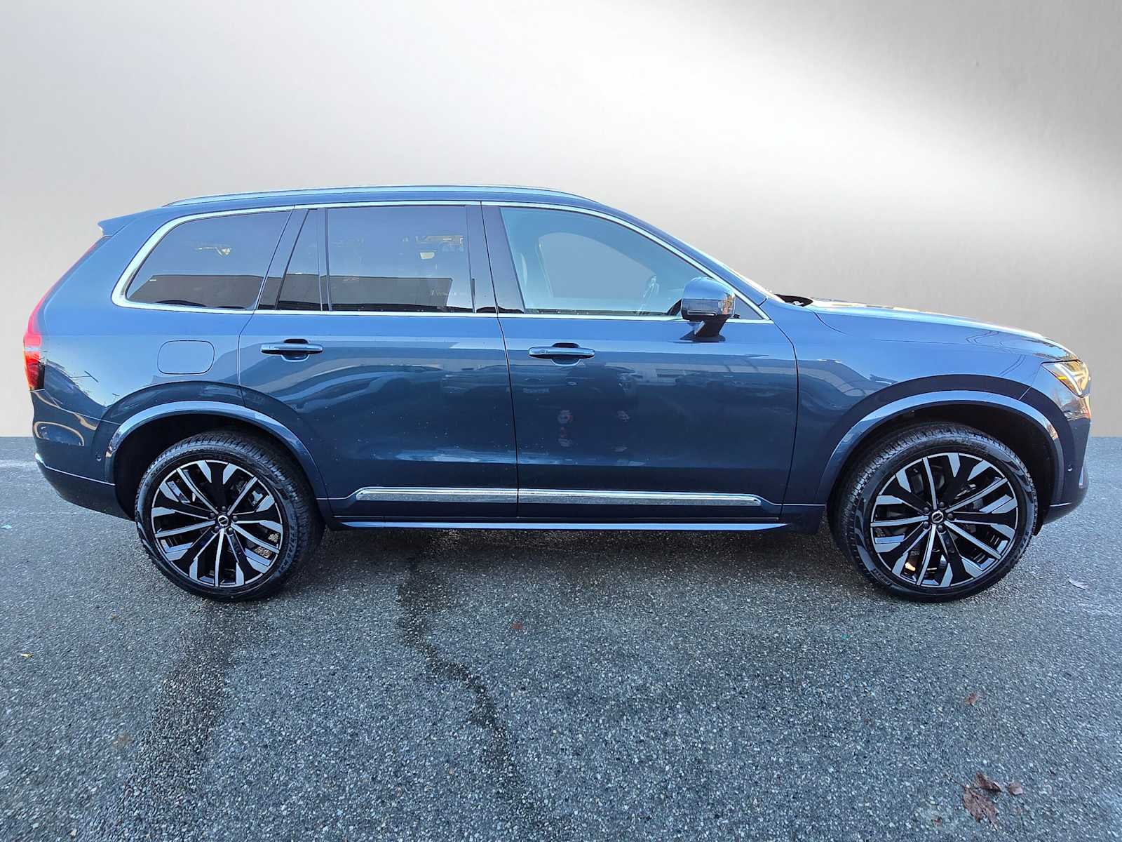 2026 Volvo XC90 Plus