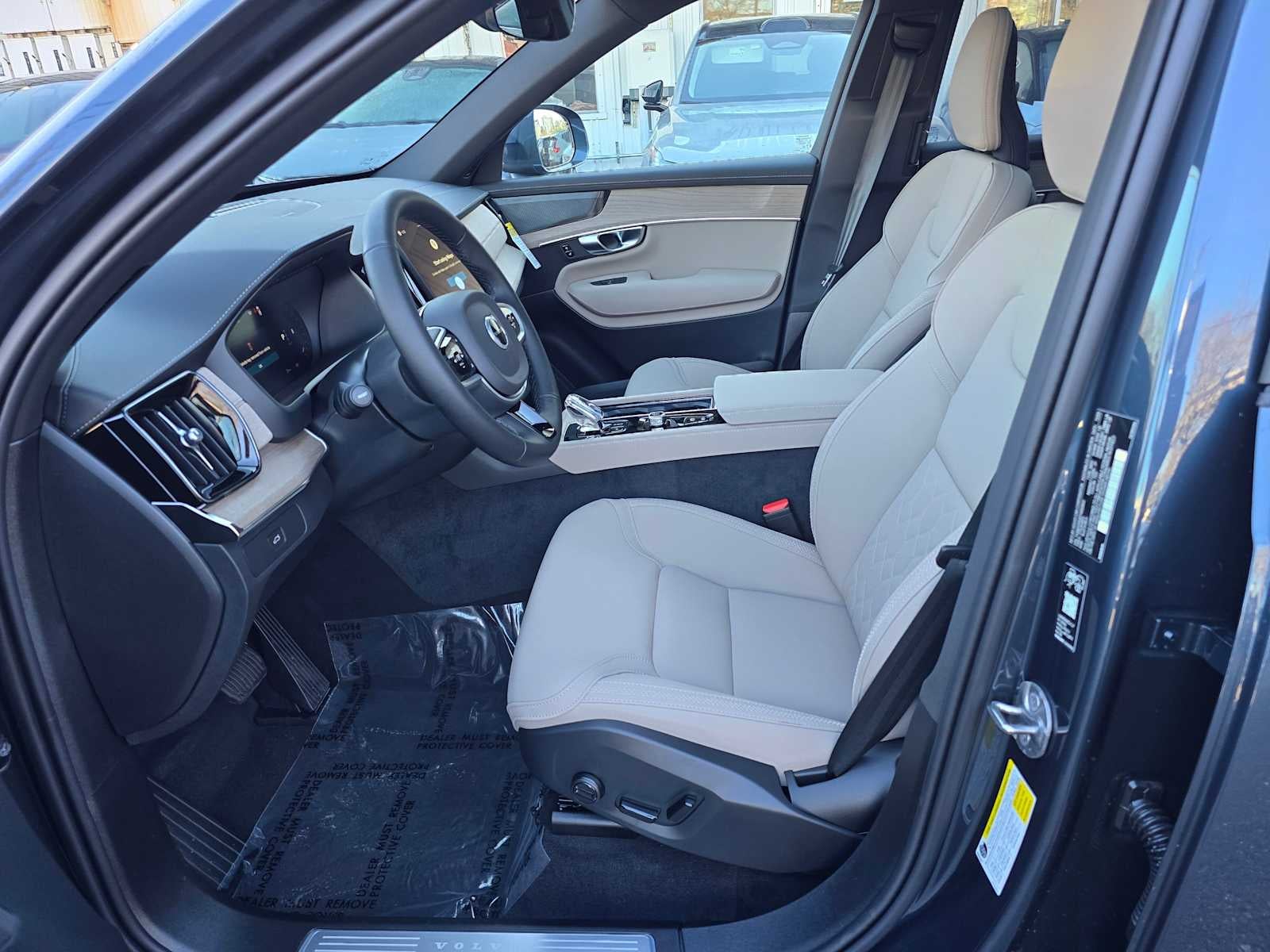 2026 Volvo XC90 Plus