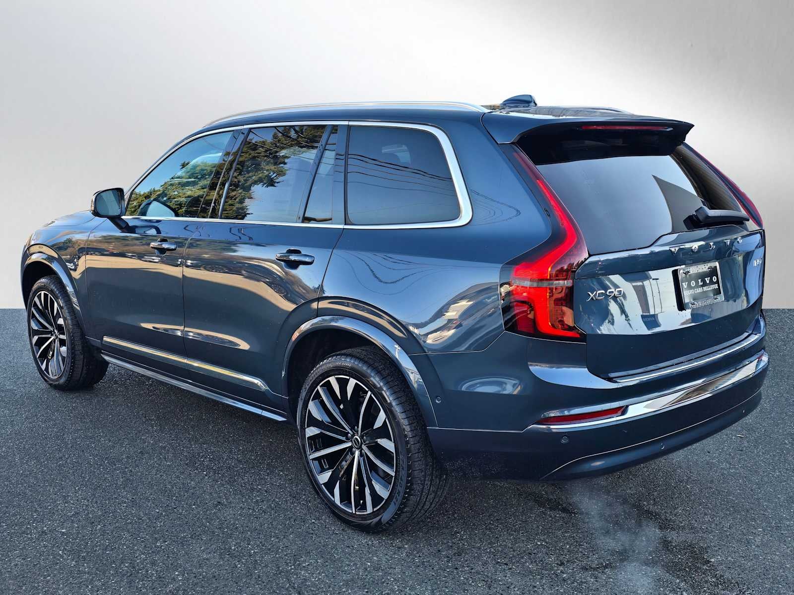 2026 Volvo XC90 Plus