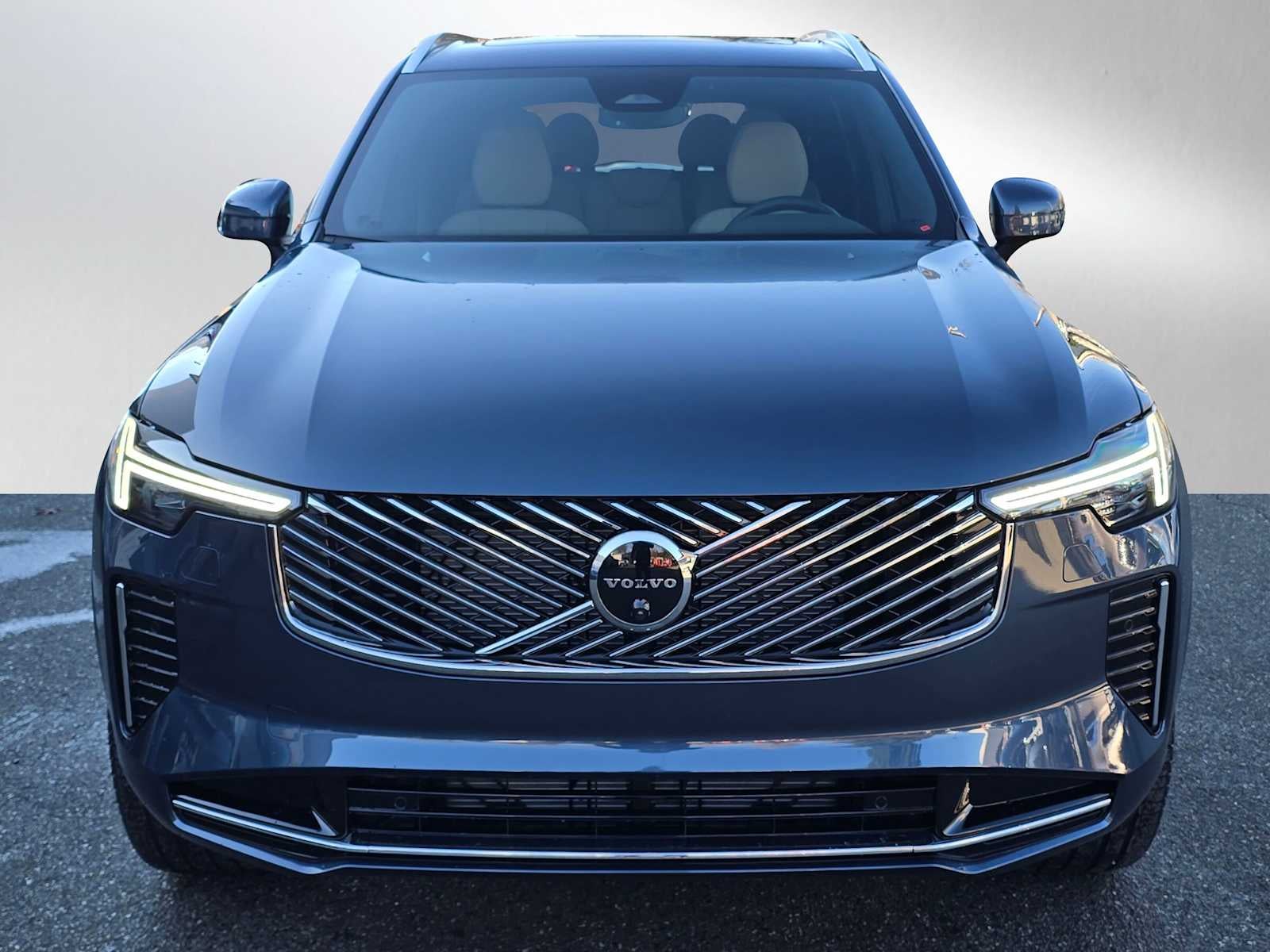 2026 Volvo XC90 Plus