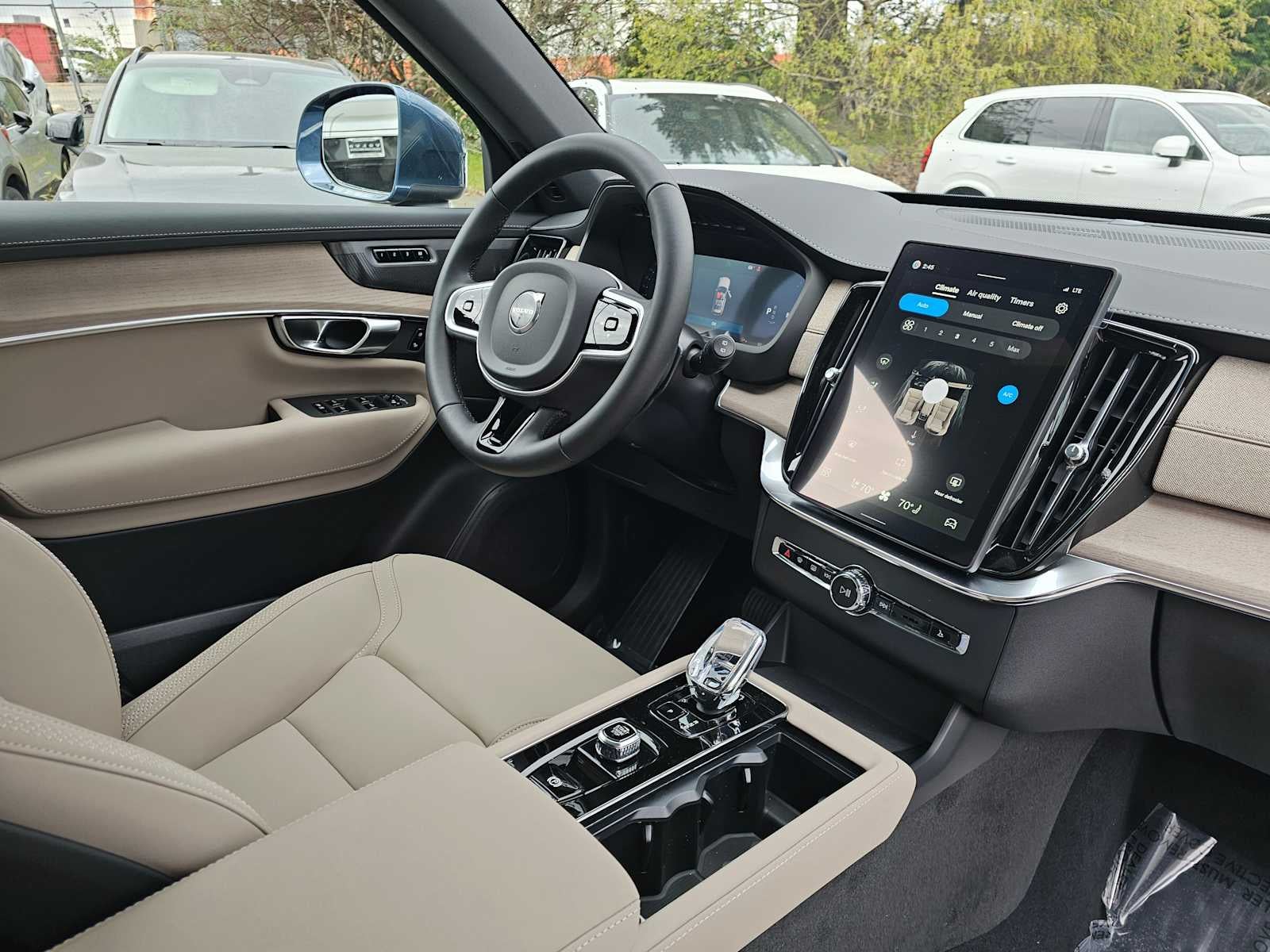 2026 Volvo XC90 Plus