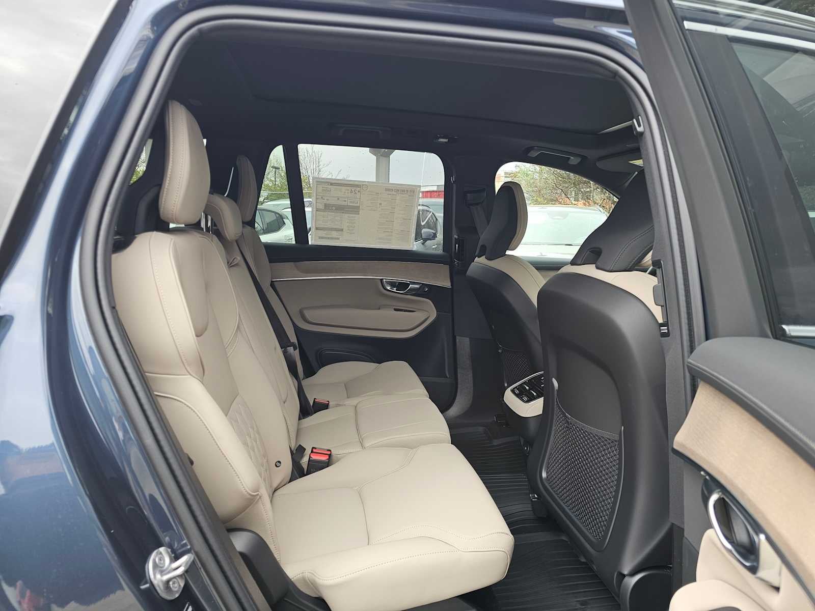2026 Volvo XC90 Plus