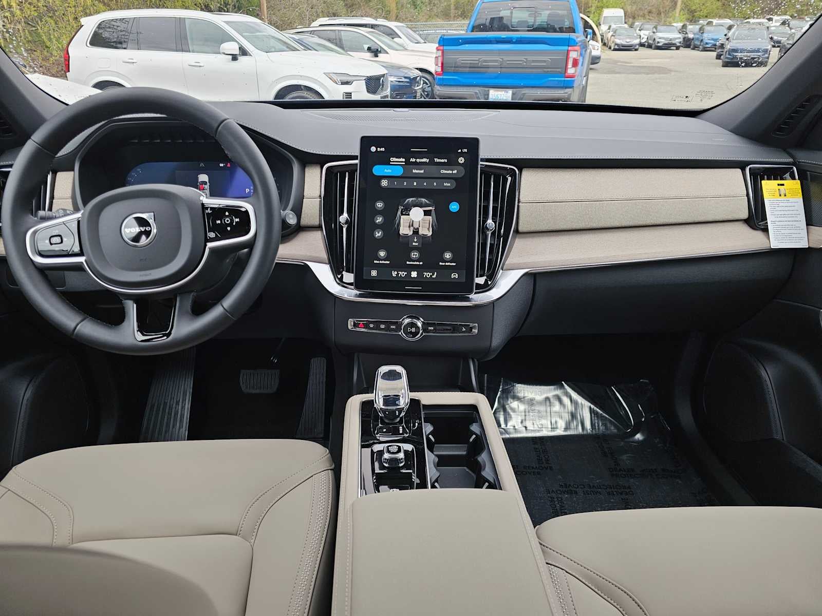 2026 Volvo XC90 Plus