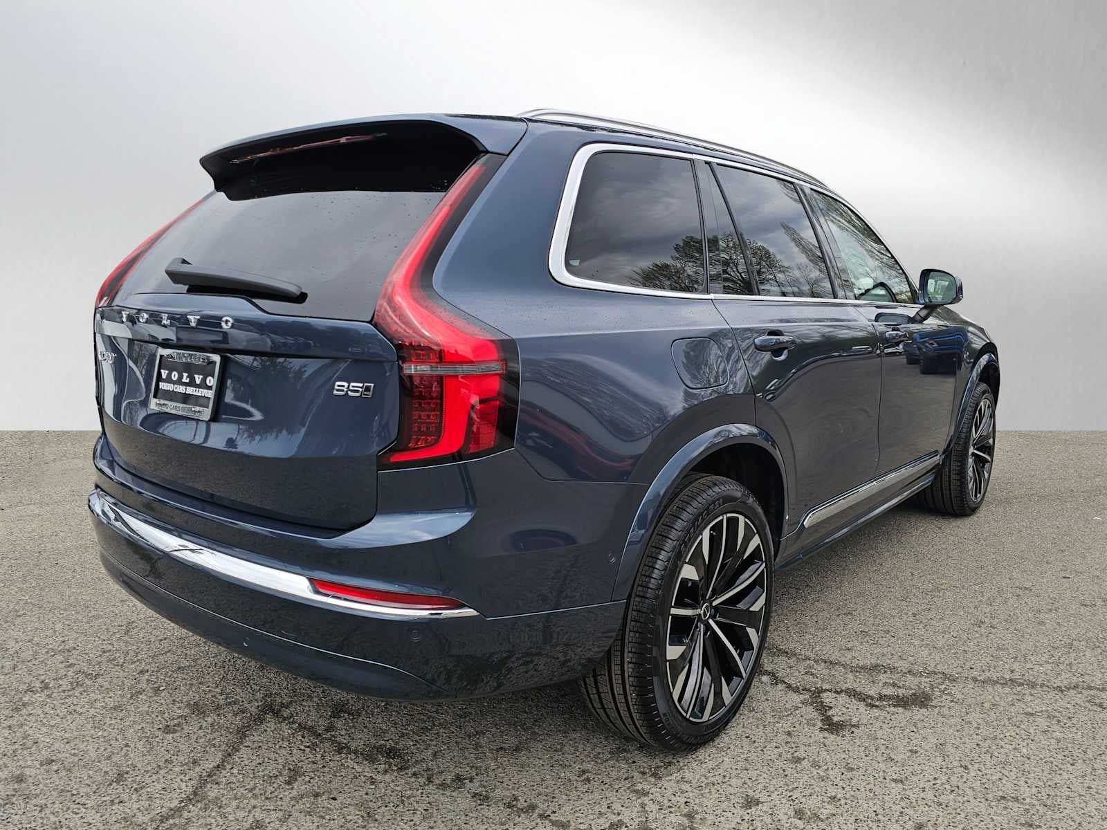 2026 Volvo XC90 Plus