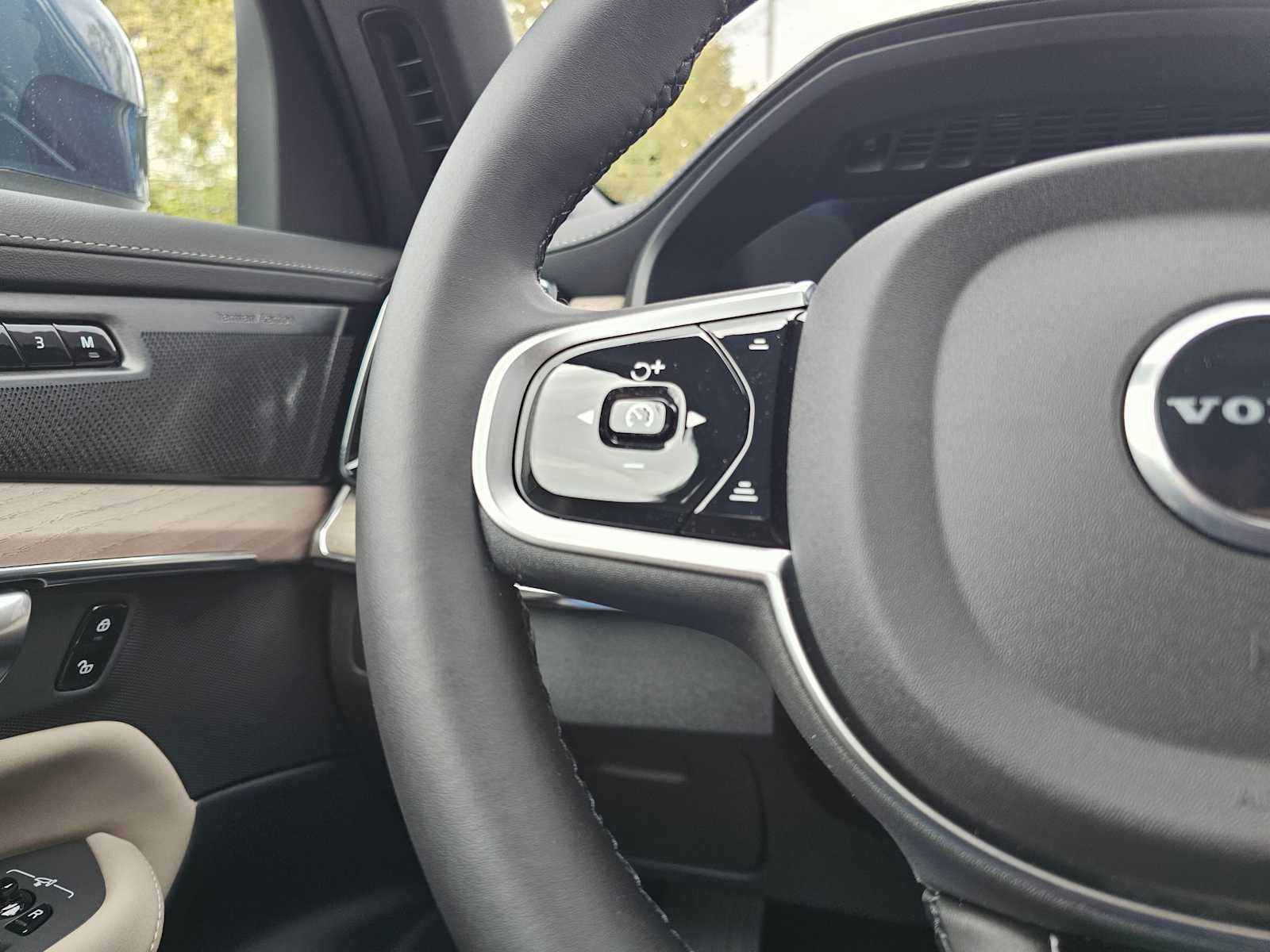 2026 Volvo XC90 Plus
