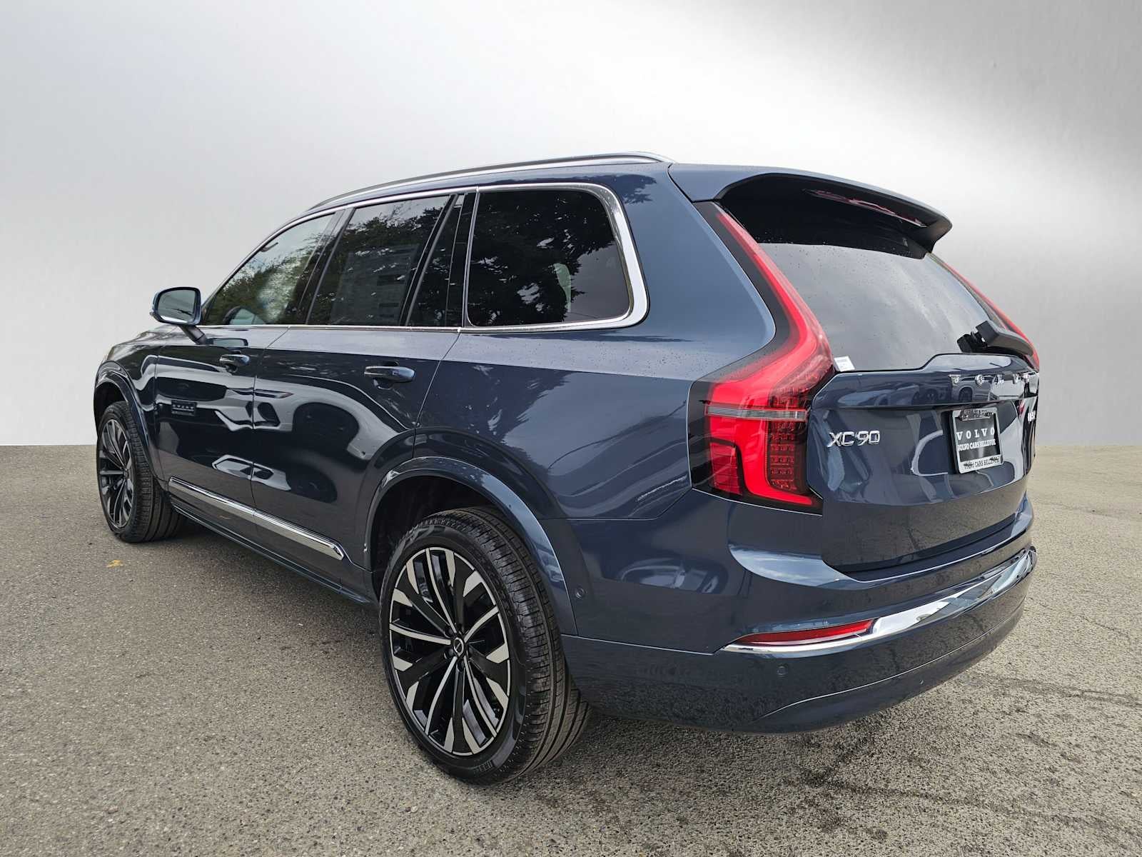 2026 Volvo XC90 Plus