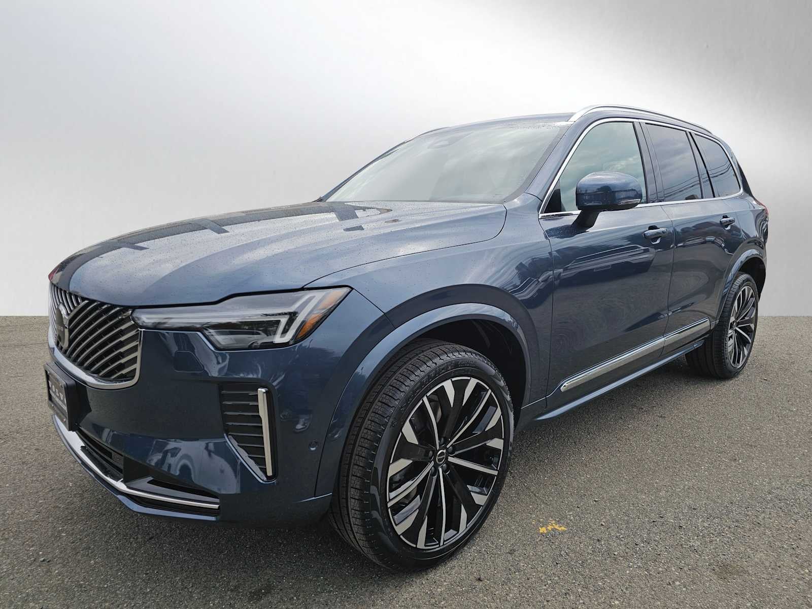 2026 Volvo XC90 Plus