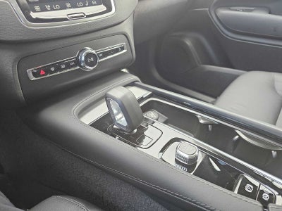 2025 Volvo XC90 Core