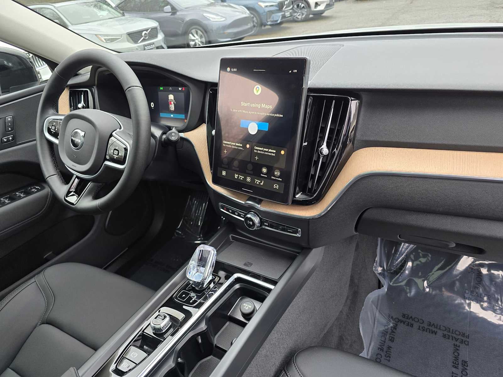 2026 Volvo XC60 Plus