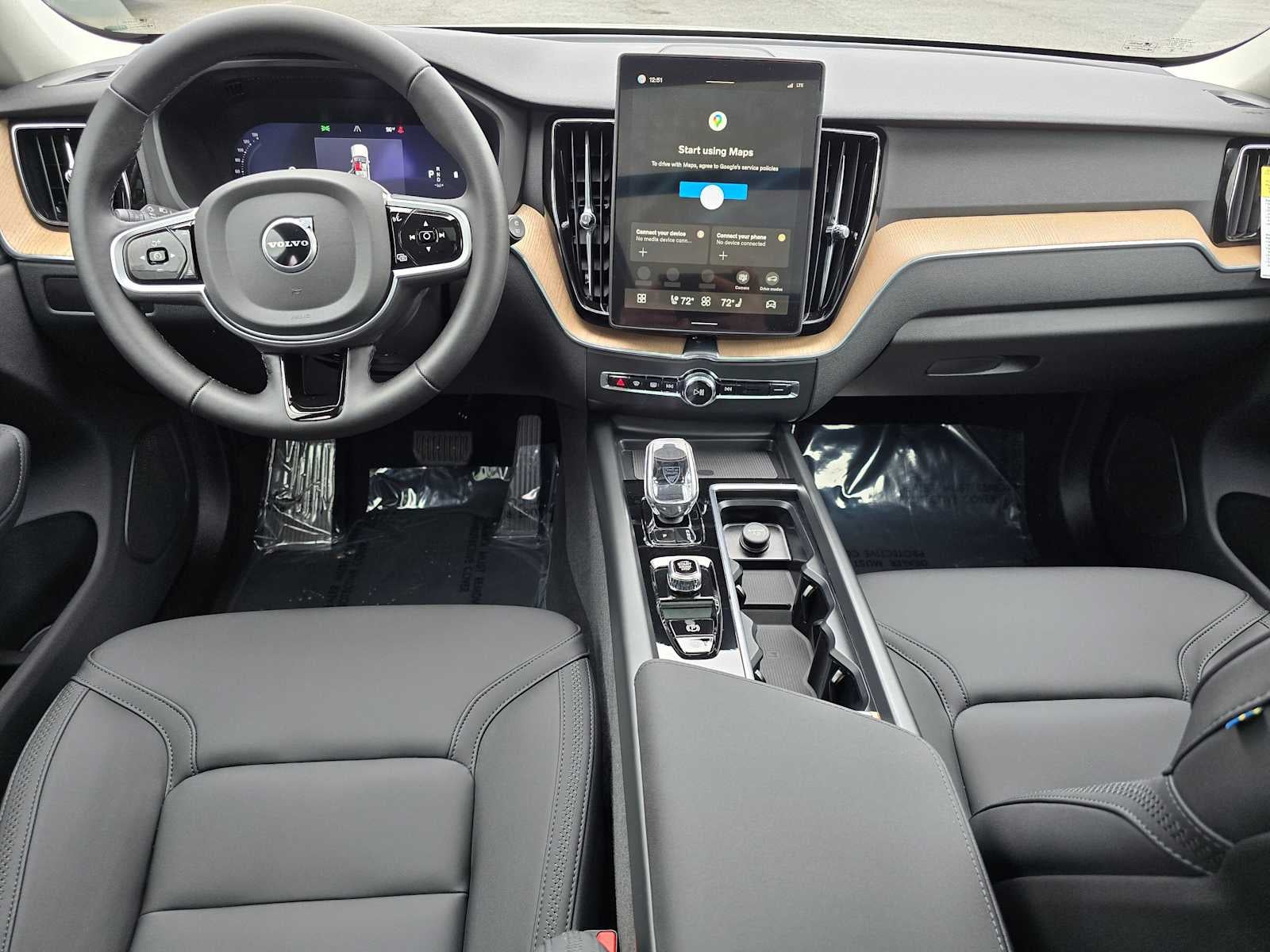 2026 Volvo XC60 Plus
