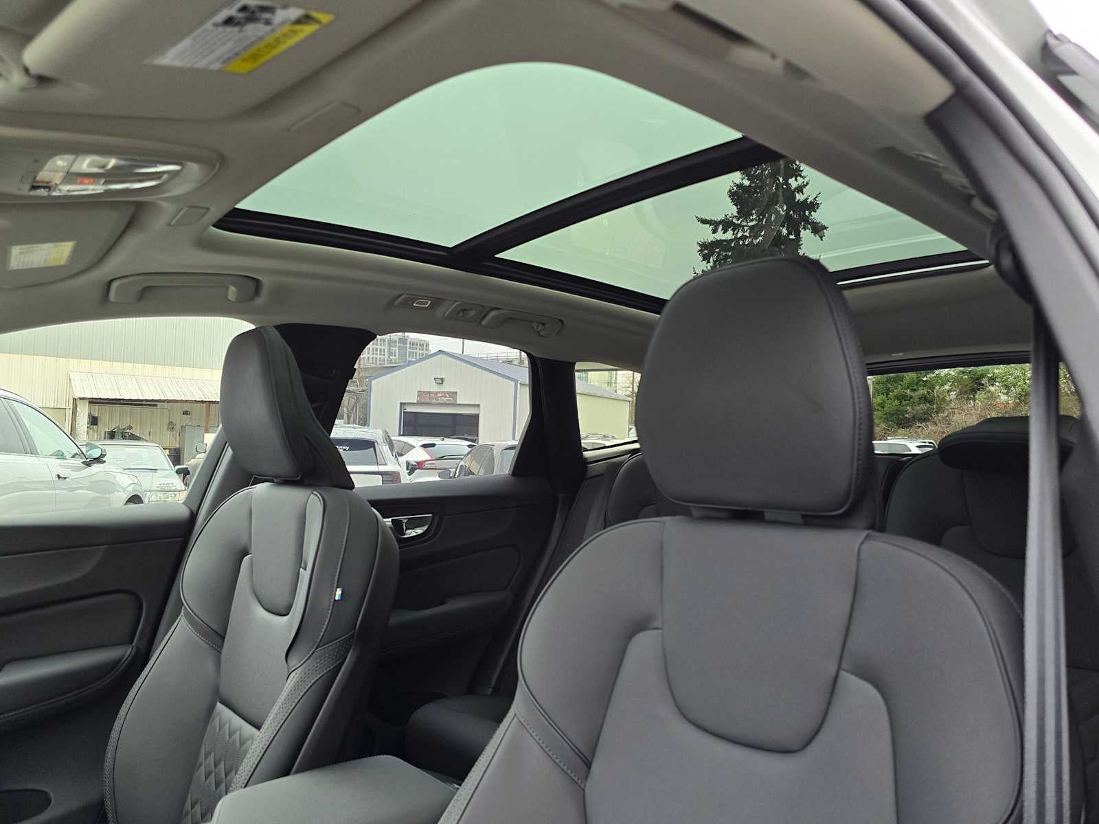 2026 Volvo XC60 Plus