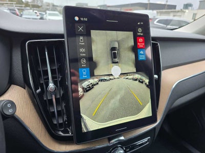 2026 Volvo XC60 Plus