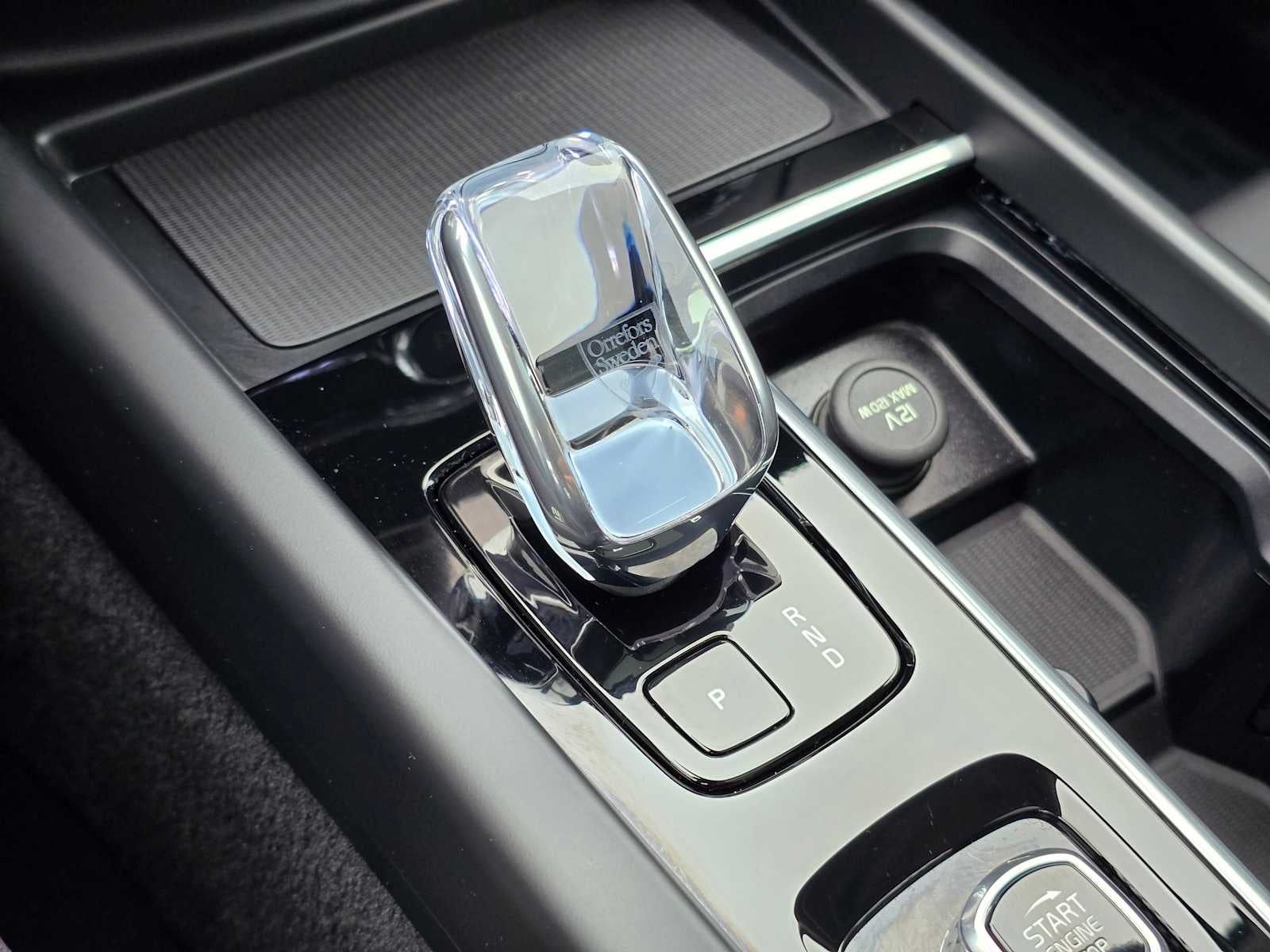 2026 Volvo XC60 Plus