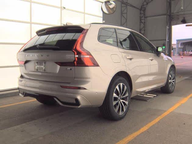 2025 Volvo XC60 Plus