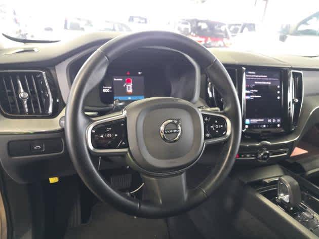 2025 Volvo XC60 Plus