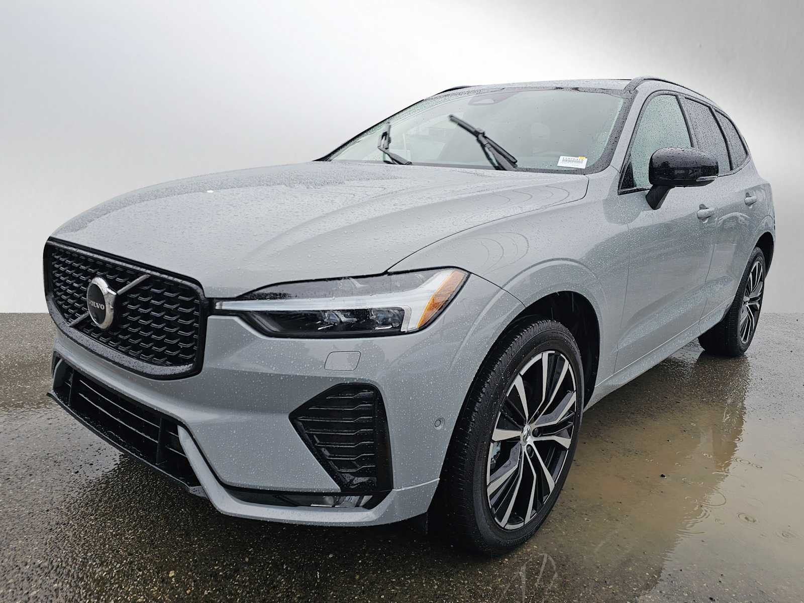 2025 Volvo XC60 Plus