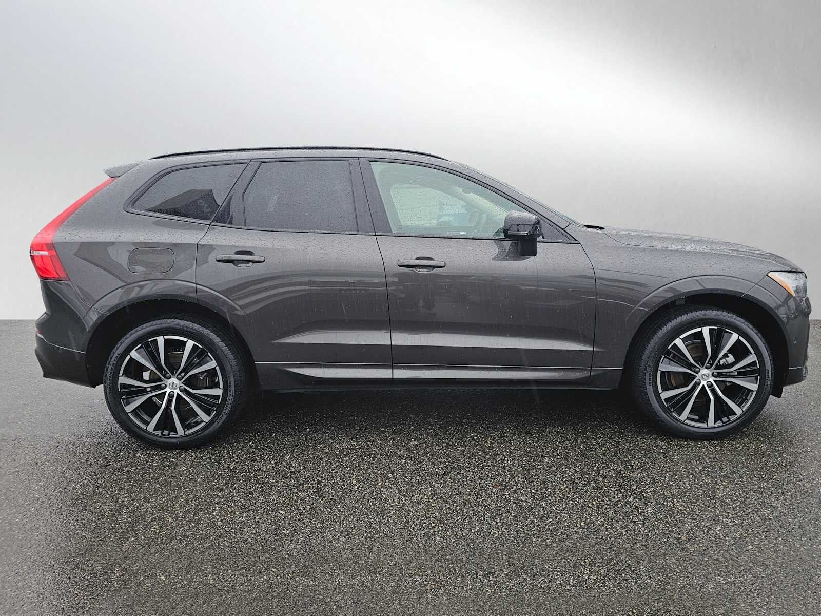 2025 Volvo XC60 Plus