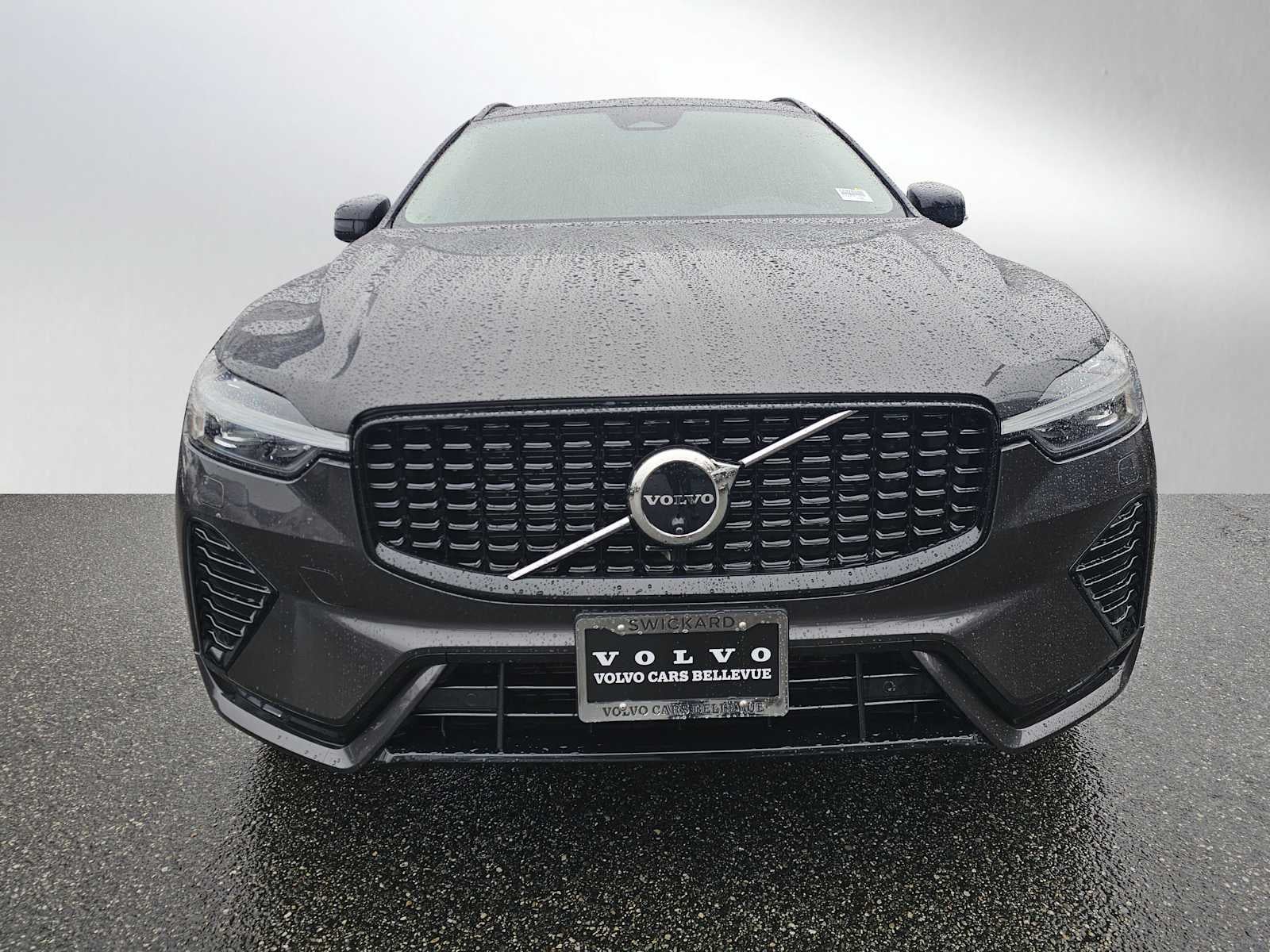 2025 Volvo XC60 Plus