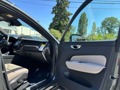 2026 Volvo XC60 Plus
