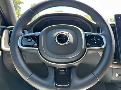 2026 Volvo XC60 Plus