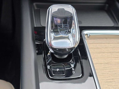2026 Volvo XC60 Plus