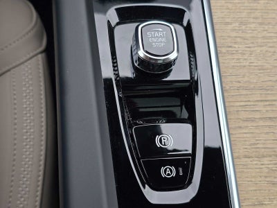 2026 Volvo XC60 Plus