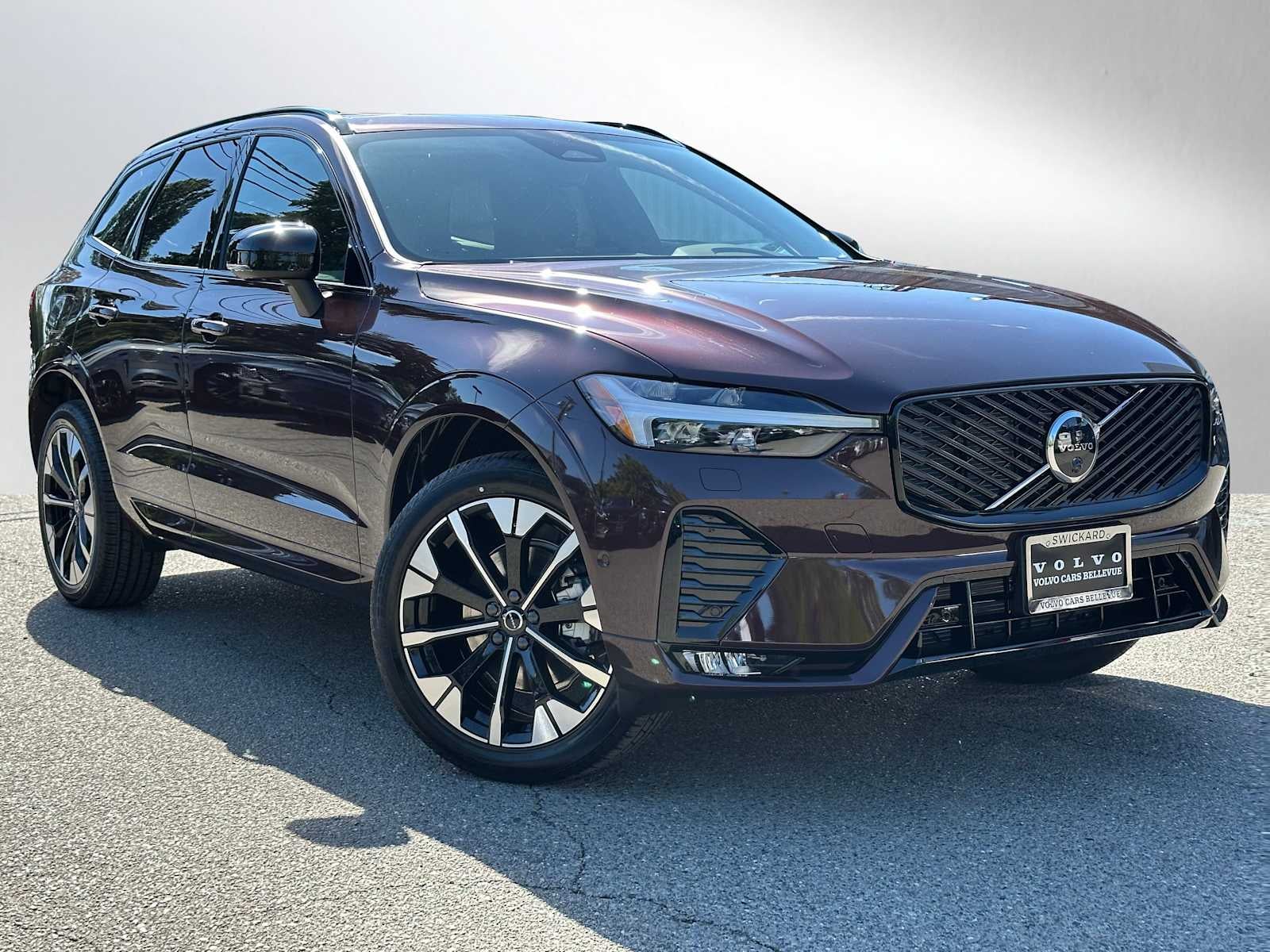 2026 Volvo XC60 Plus