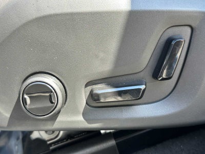 2026 Volvo XC60 Plus