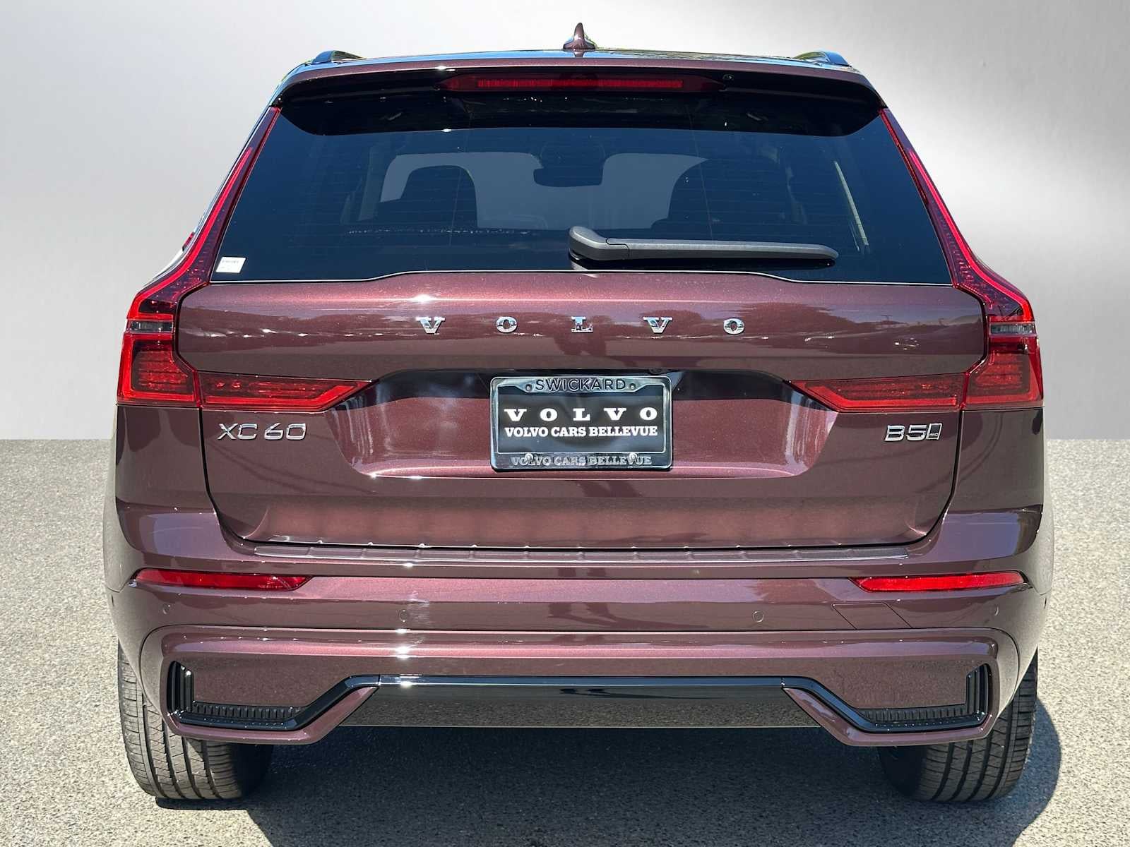 2026 Volvo XC60 Plus