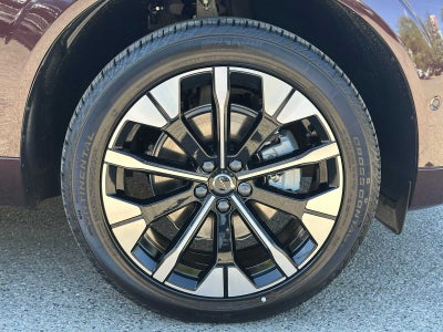 2026 Volvo XC60 Plus