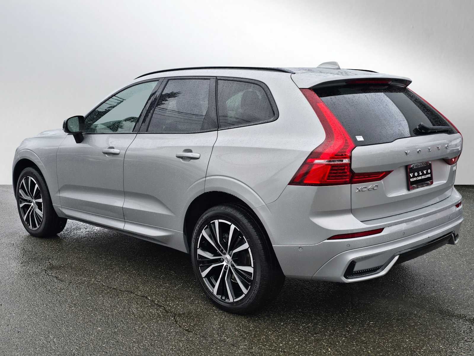 2025 Volvo XC60 Plus