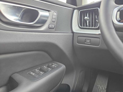 2025 Volvo XC60 Plus