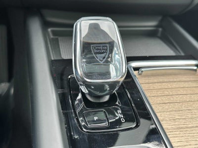 2026 Volvo XC60 Plus