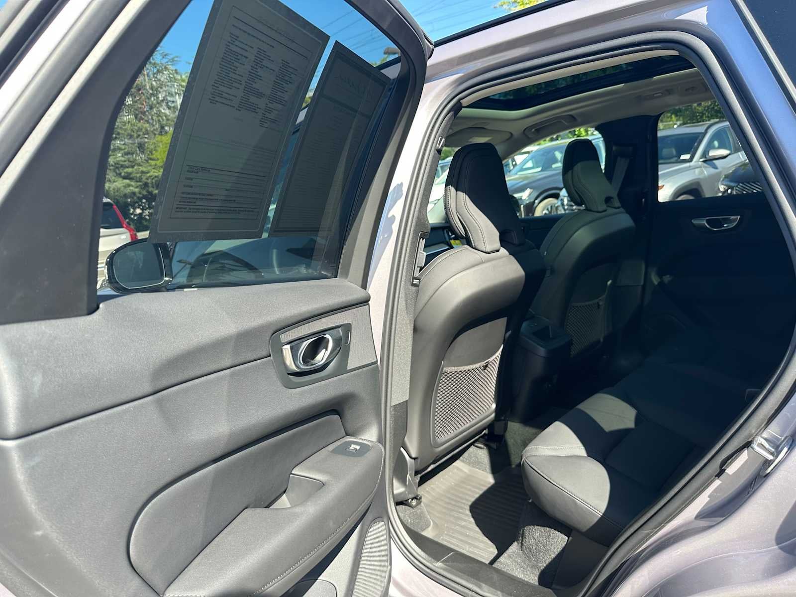 2026 Volvo XC60 Plus